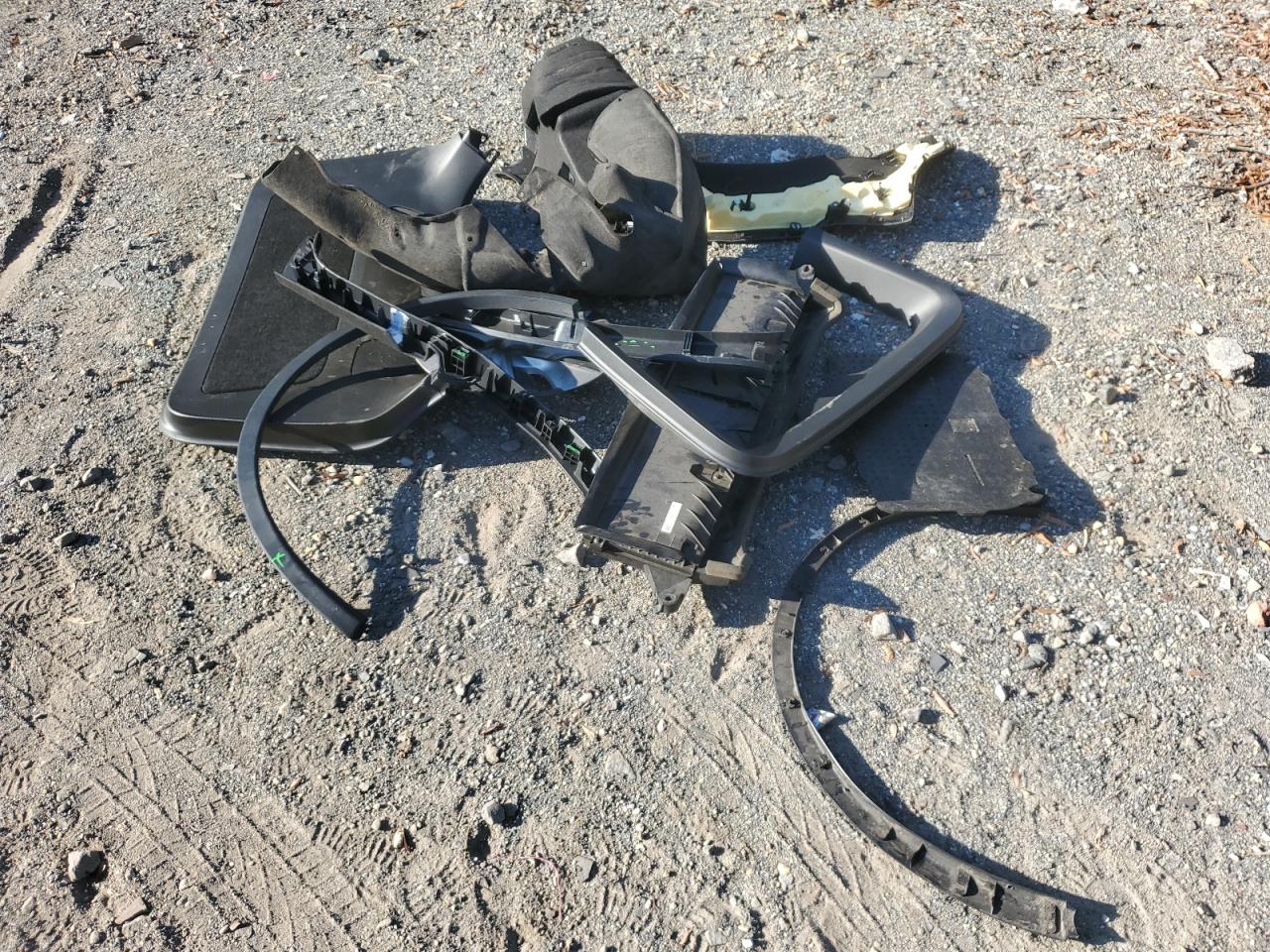 2023 Tesla Model Y VIN: 7SAYGDEEXPA056078 Lot: 71240135