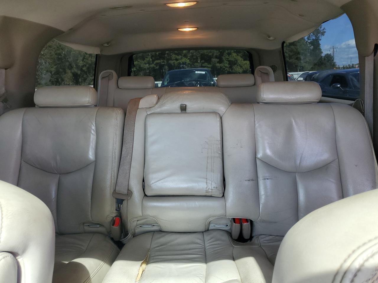 2006 Chevrolet Suburban C1500 VIN: 1GNEC16ZX6J125056 Lot: 81976985