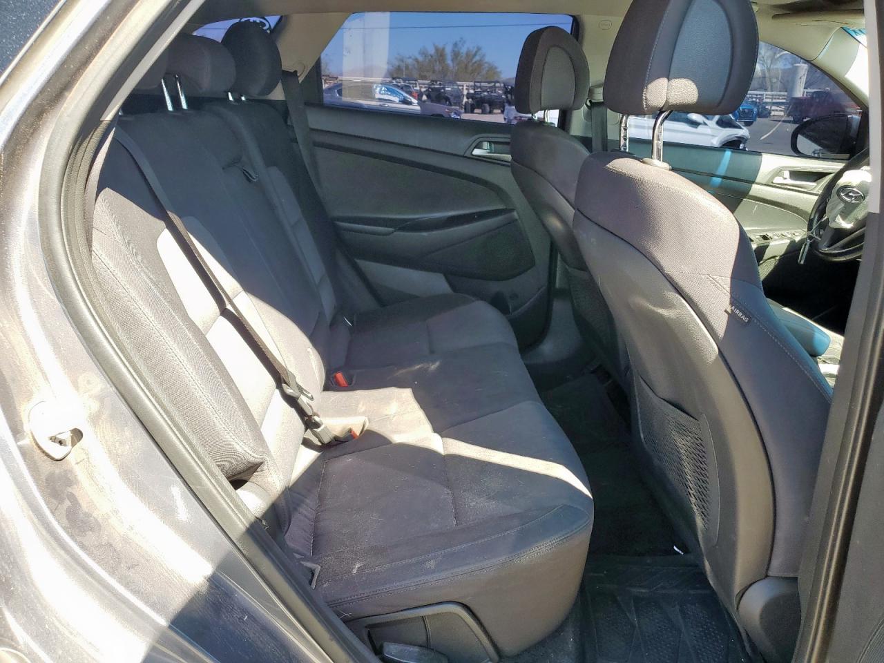 2018 Hyundai Tucson Value VIN: KM8J33A25JU702530 Lot: 85564975