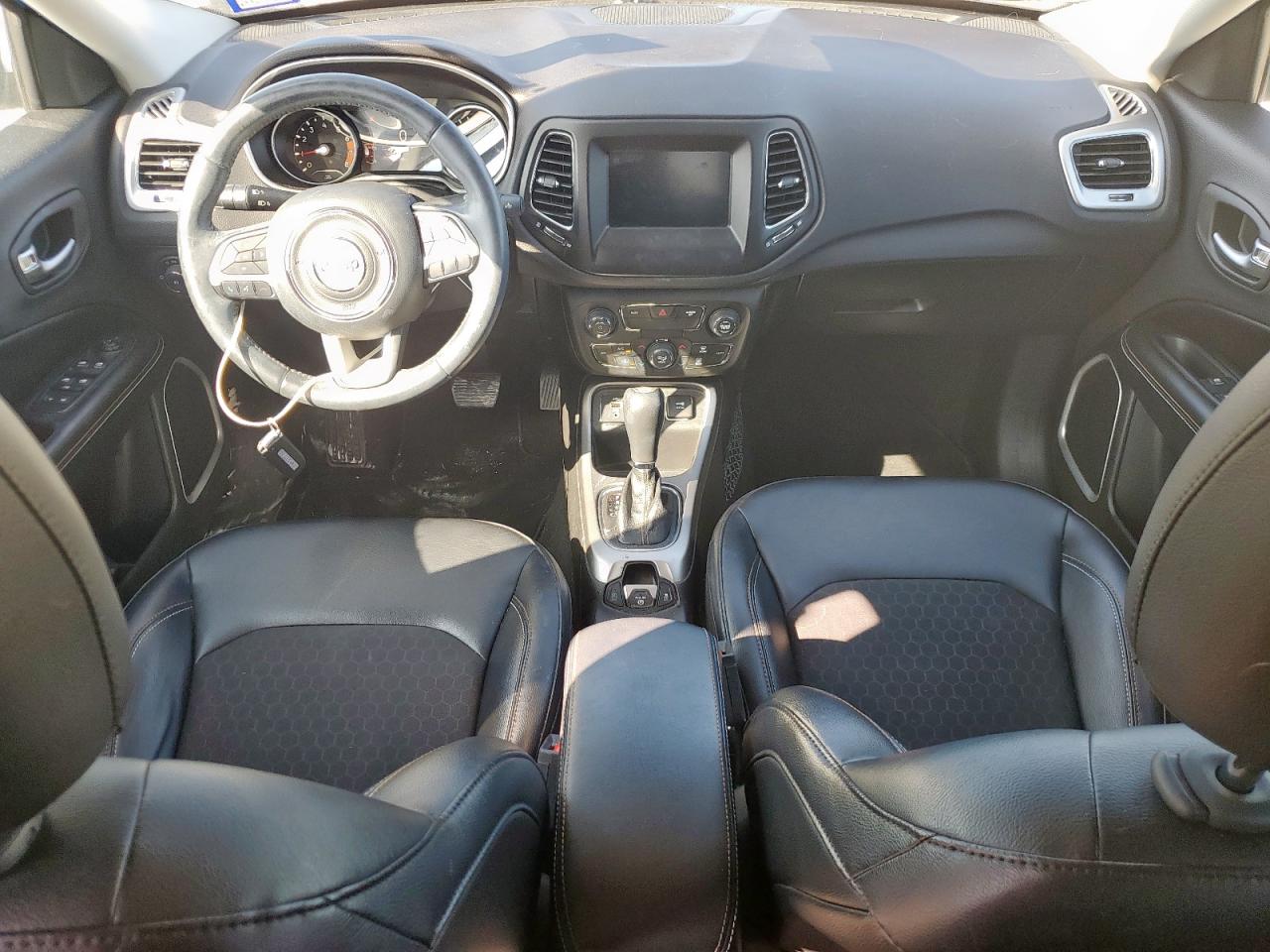 2017 Jeep Compass Latitude VIN: 3C4NJCBB0HT652778 Lot: 85583015