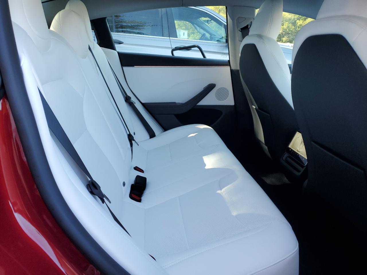 2025 Tesla Model 3 VIN: 5YJ3E1EA1SF077017 Lot: 84895695