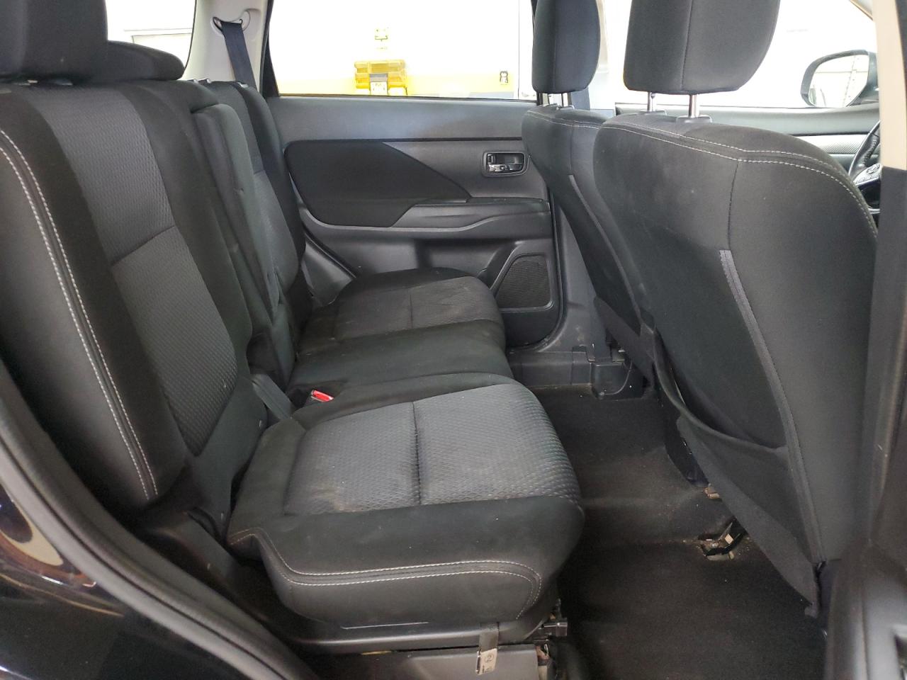 2017 Mitsubishi Outlander Es VIN: JA4AZ2A33HZ030660 Lot: 90908035