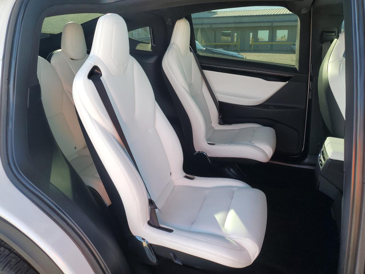 2018 Tesla Model X VIN: 5YJXCBE28JF088584 Lot: 89918805