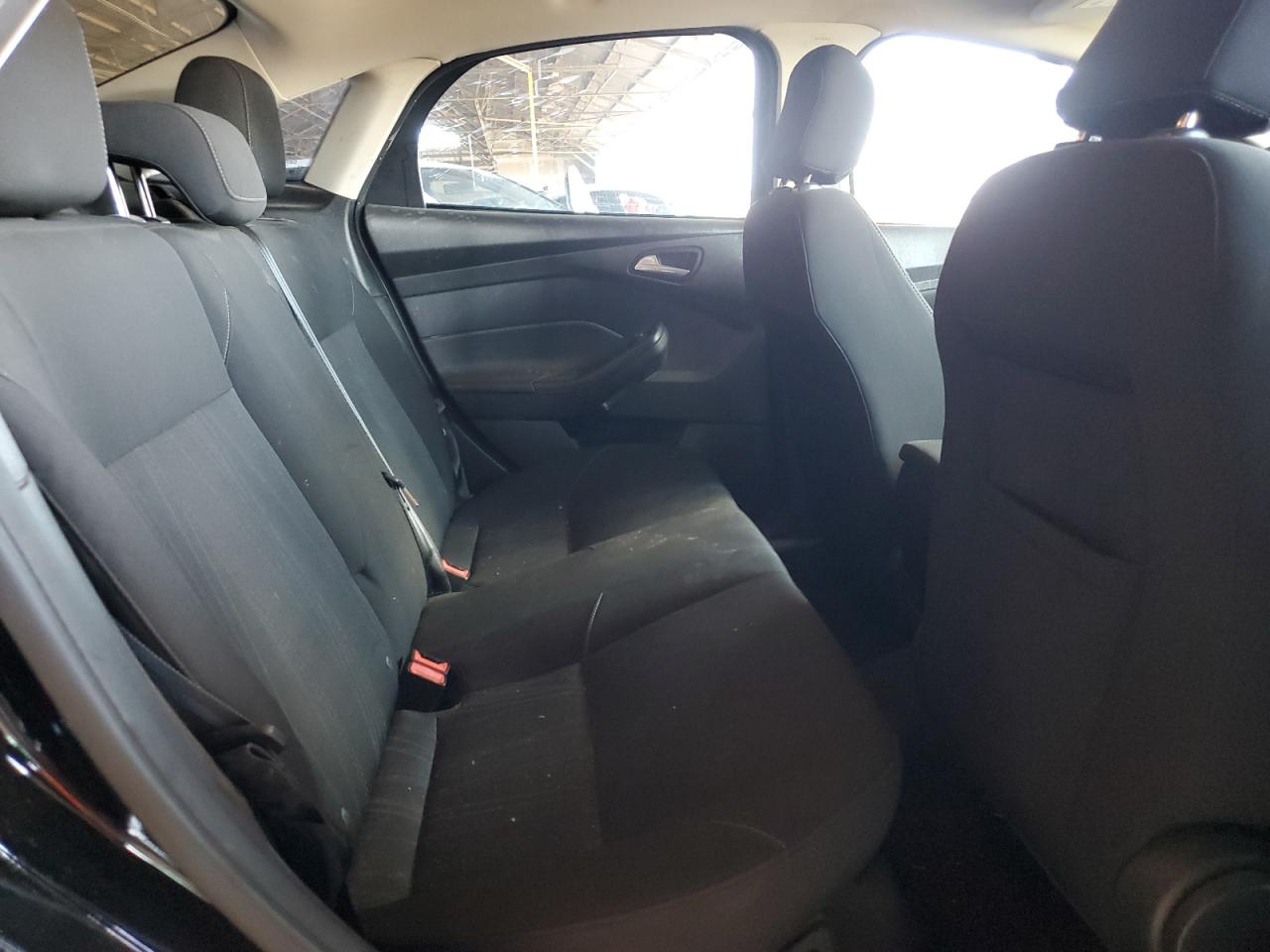 2017 Ford Focus Se VIN: 1FADP3F27HL216547 Lot: 85942855