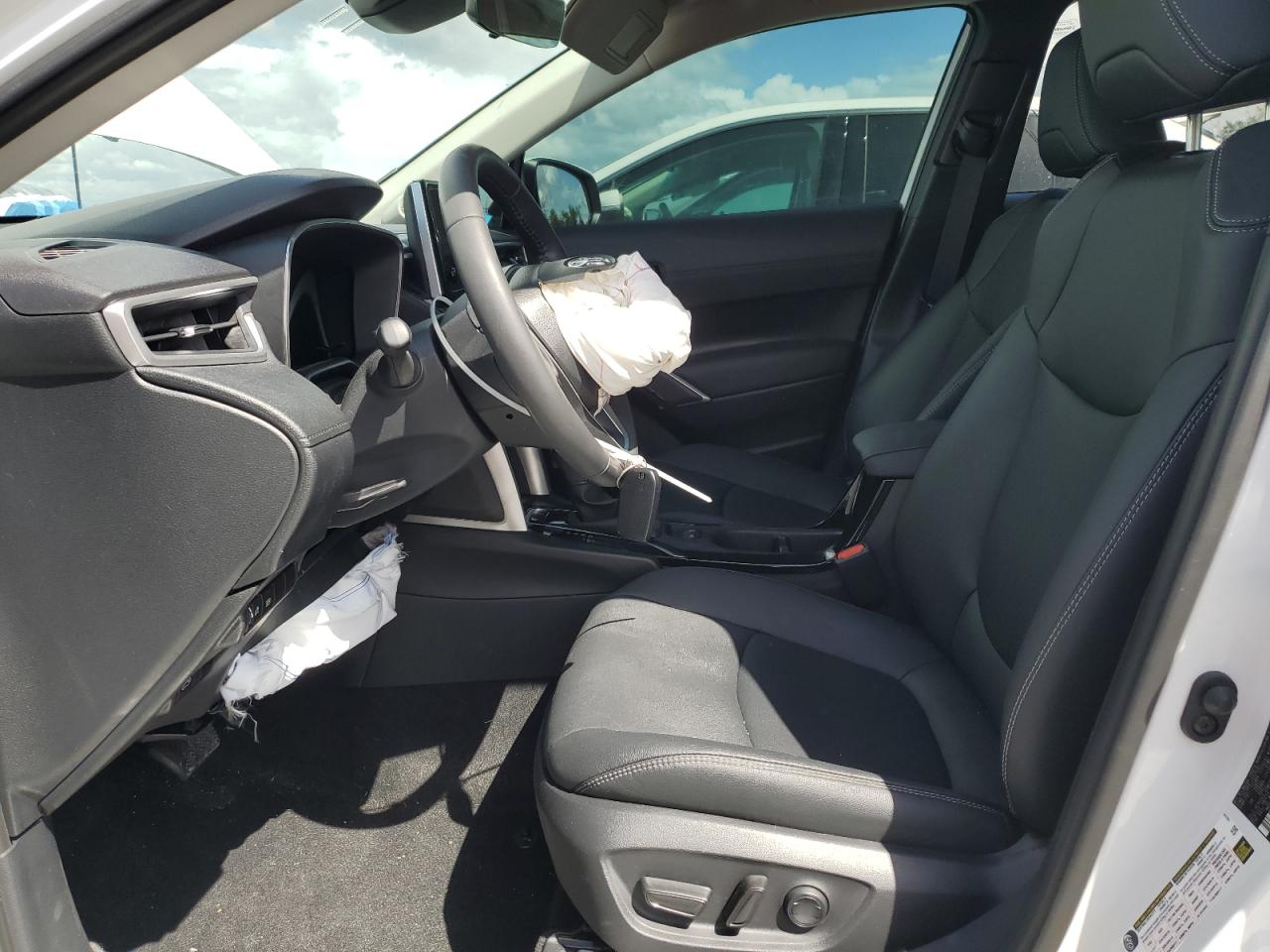 2024 Toyota Corolla Cross Xle VIN: 7MUDAABG3RV085155 Lot: 85115695