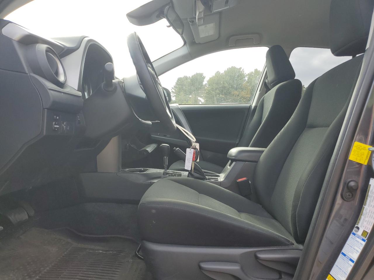 2018 Toyota Rav4 Le VIN: 2T3BFREV7JW845442 Lot: 82320455