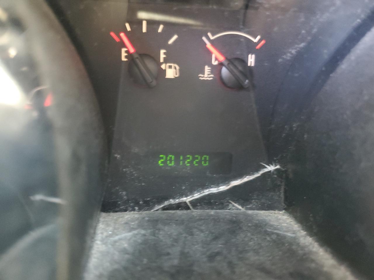 2005 Ford Mustang VIN: 1ZVFT84N255259778 Lot: 86085855