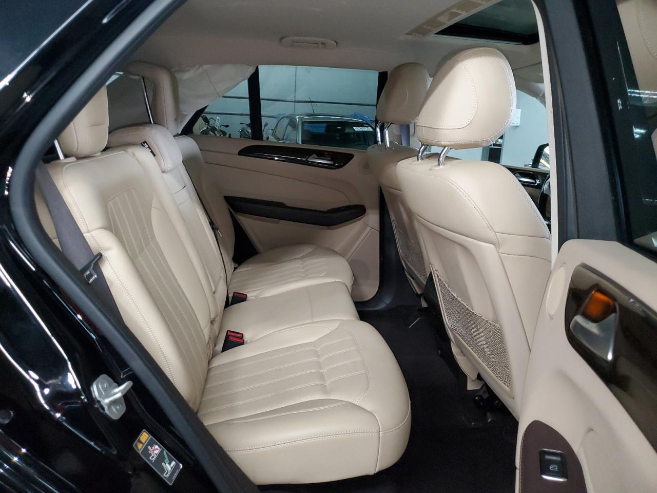 Фото: 4JGDA5HB8HA863499