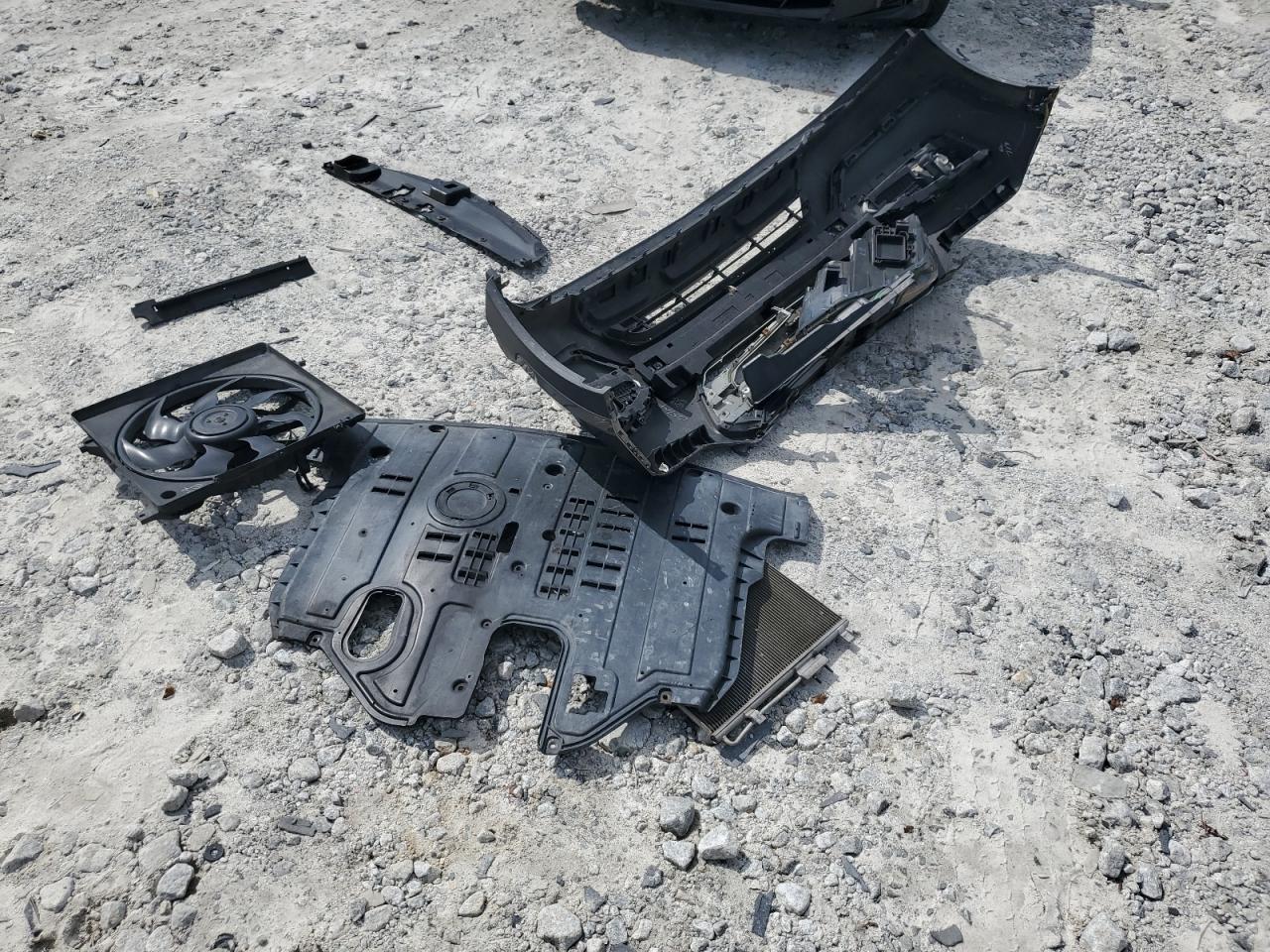 2013 Hyundai Santa Fe Sport VIN: 5XYZUDLA0DG001642 Lot: 82338375