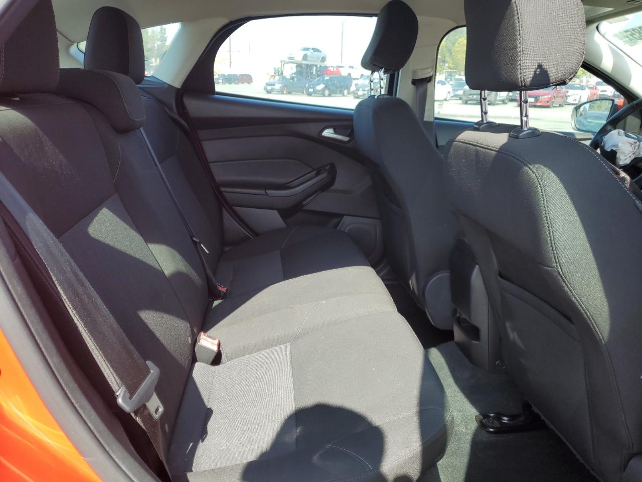 2015 Ford Focus Se VIN: 1FADP3K28FL261791 Lot: 82255085