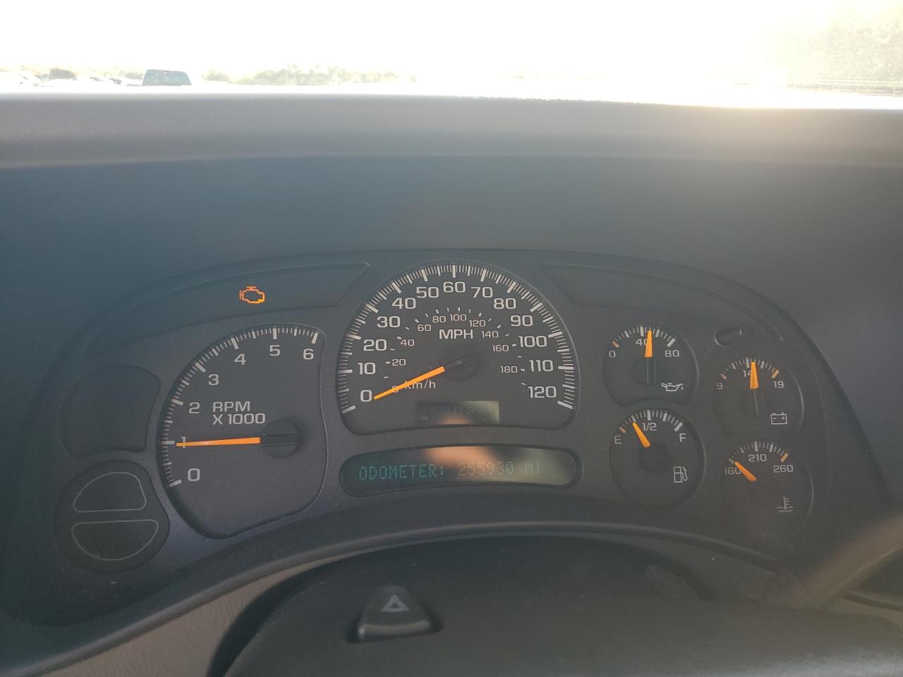 2005 Chevrolet Tahoe K1500 VIN: 1GNEK13T35R154174 Lot: 90570415