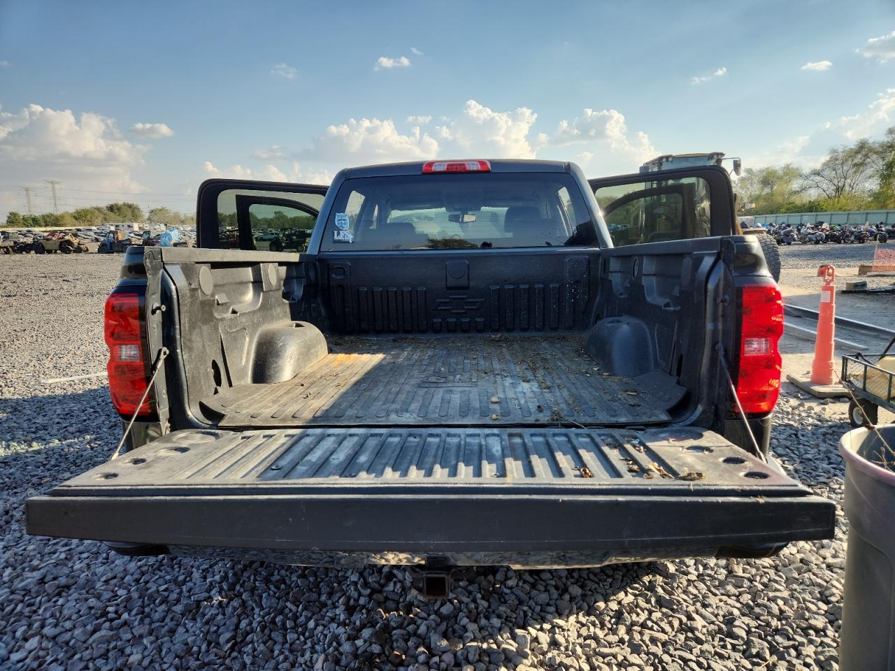 2018 Chevrolet Silverado K1500 Lt VIN: 3GCUKRECXJG232928 Lot: 85505685