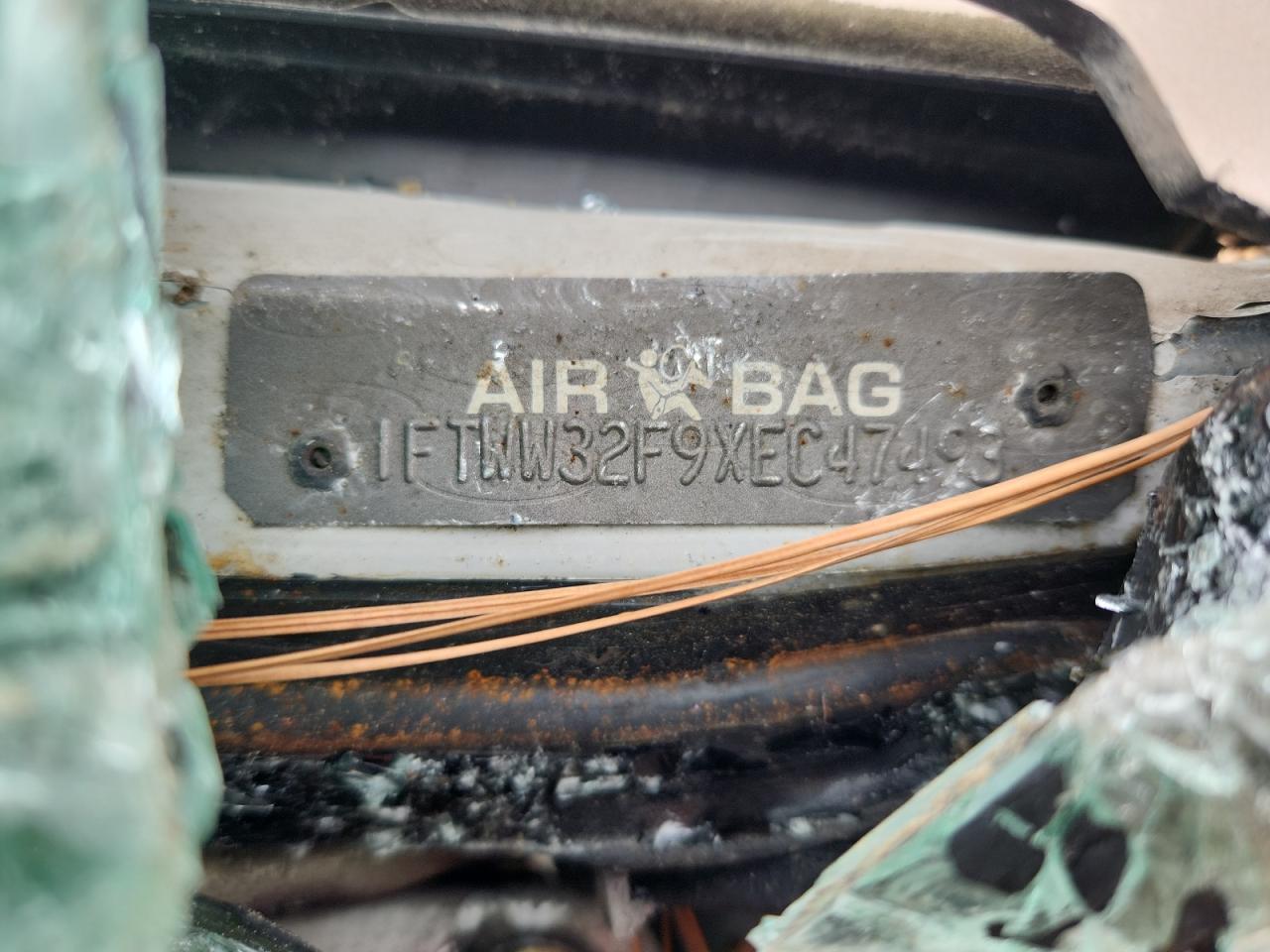 1999 Ford F350 Super Duty VIN: 1FTWW32F9XEC47493 Lot: 84168935