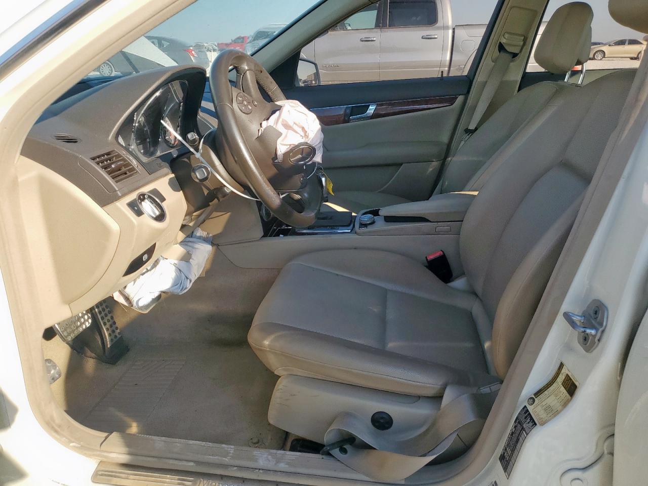 2011 Mercedes-Benz C 300 VIN: WDDGF5EB8BF629872 Lot: 85087685