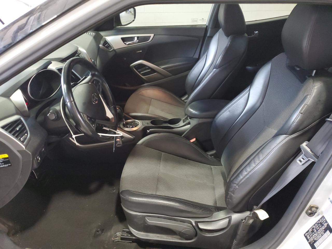 2016 Hyundai Veloster VIN: KMHTC6AD7GU266476 Lot: 84624245