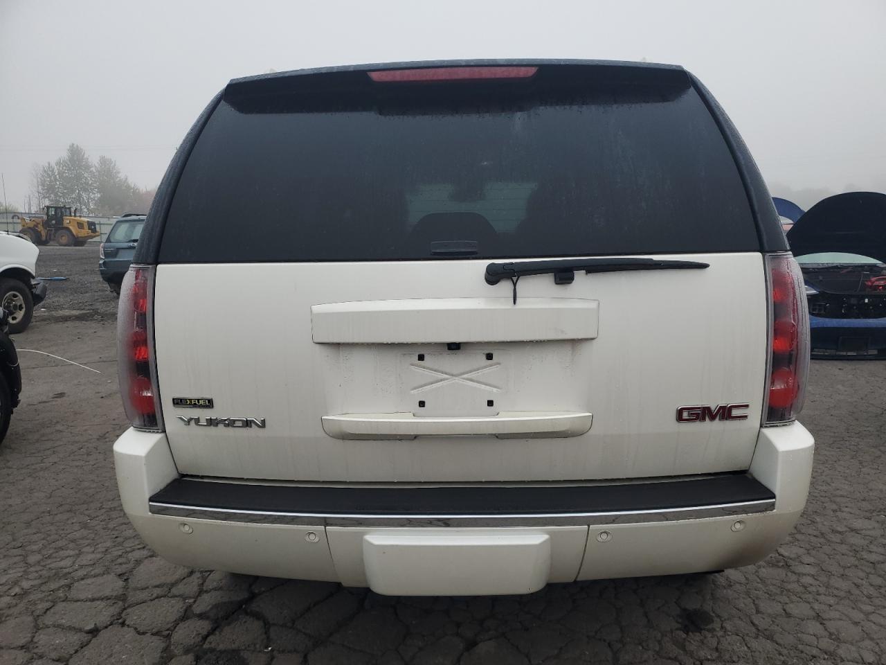 2009 GMC Yukon Denali VIN: 1GKFK03209R300541 Lot: 82566255