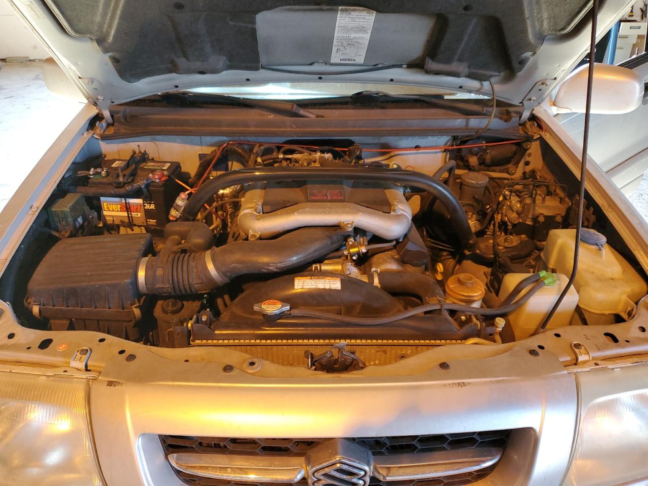 2000 Suzuki Grand Vitara Jlx Limited VIN: JS3TD62V5Y4107709 Lot: 85520975
