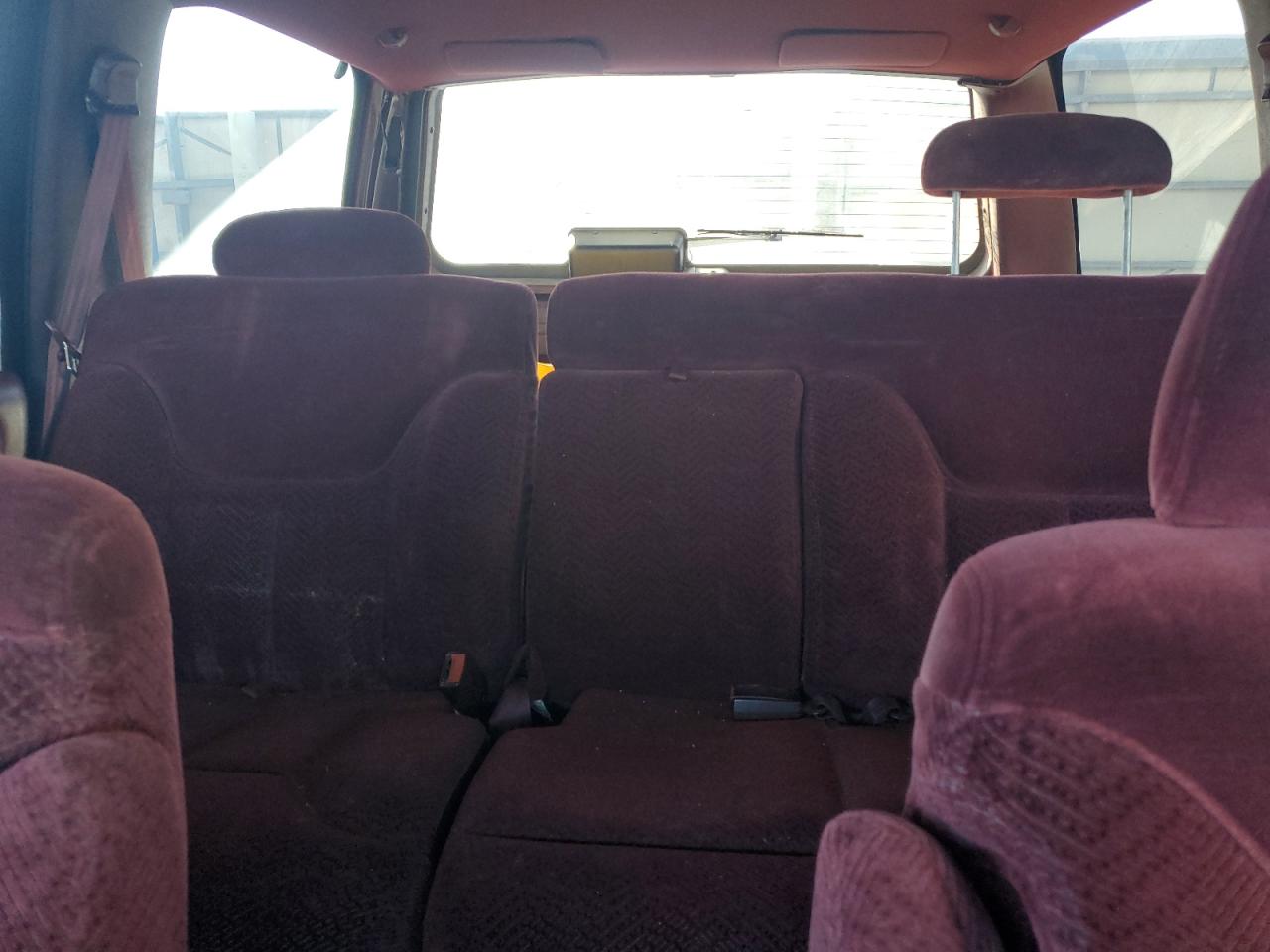 1996 GMC Yukon VIN: 1GKEK13RXTJ715046 Lot: 82674175