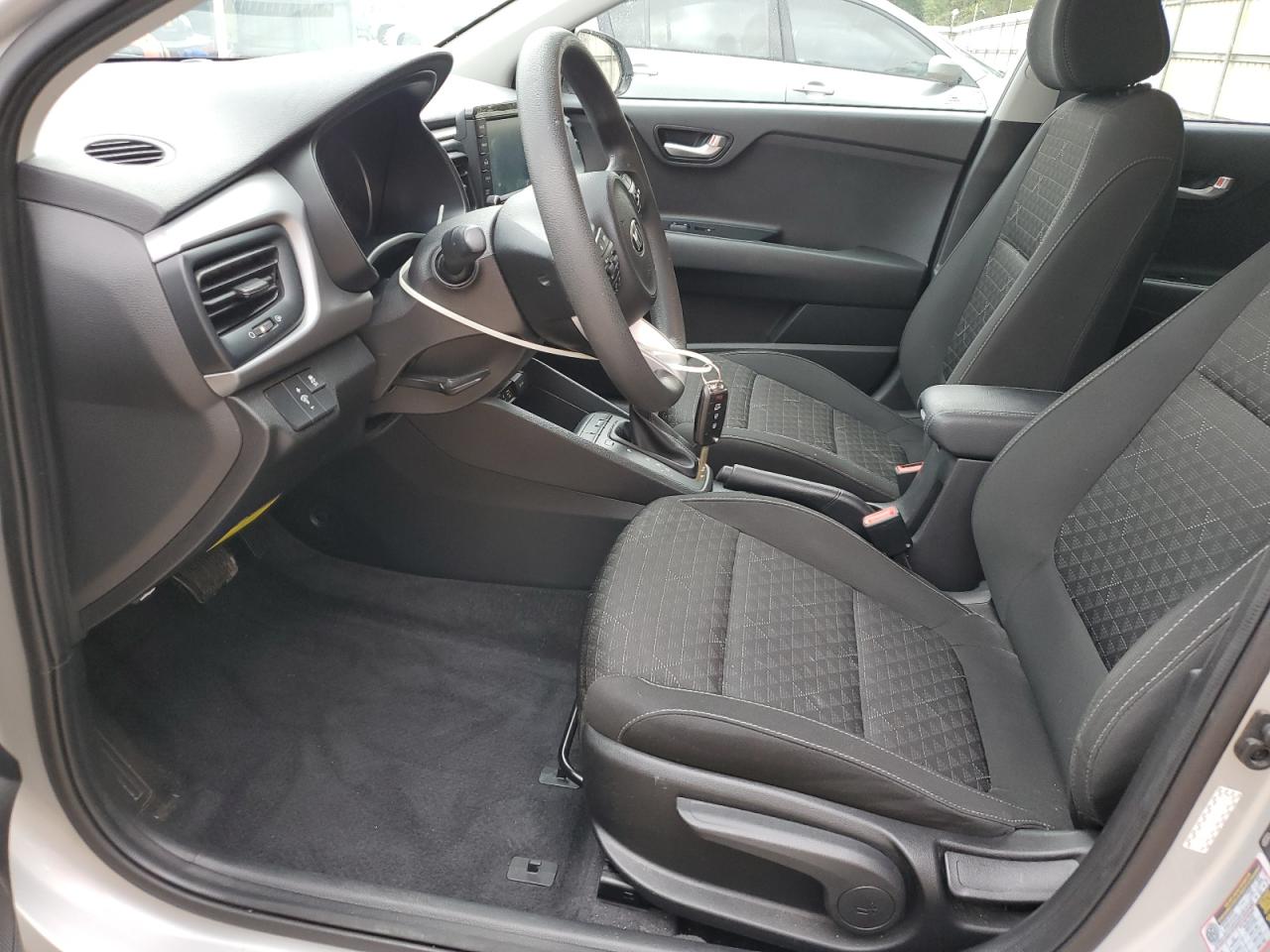 2020 Kia Rio Lx VIN: 3KPA24AD2LE318415 Lot: 90335105