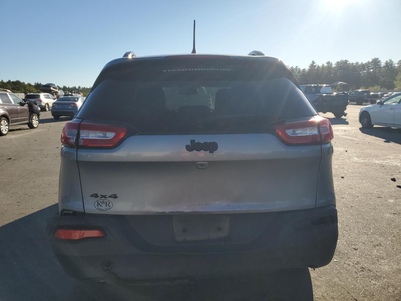2016 Jeep Cherokee Latitude VIN: 1C4PJMCB4GW130693 Lot: 84252085