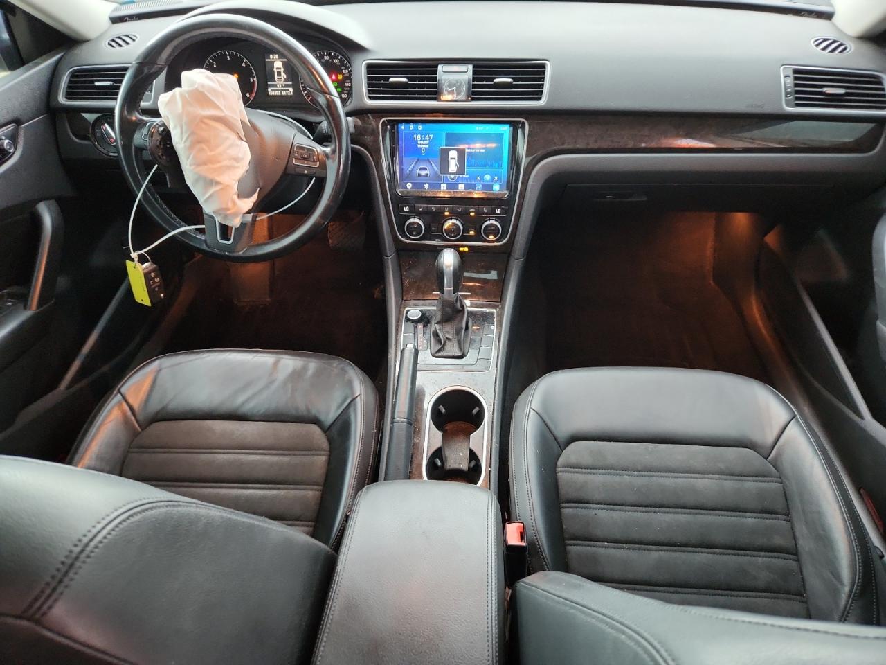 2015 Volkswagen Passat Sel VIN: 1VWCV7A37FC076139 Lot: 85290545