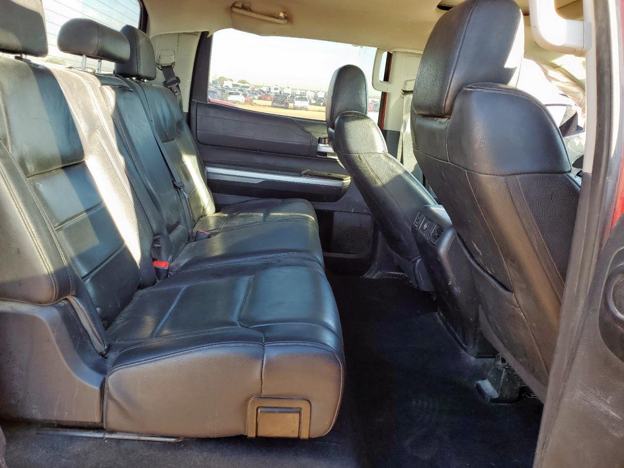 2016 Toyota Tundra Crewmax Limited VIN: 5TFHW5F12GX562353 Lot: 82452195