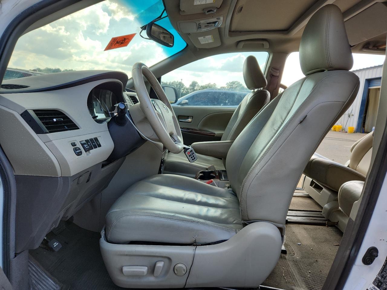 2013 Toyota Sienna Xle VIN: 5TDYK3DC4DS405008 Lot: 84194585