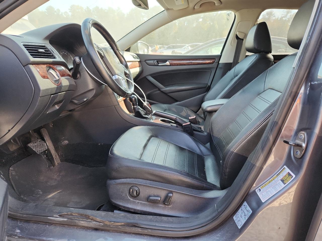 2013 Volkswagen Passat Sel VIN: 1VWCP7A30DC092030 Lot: 86894095