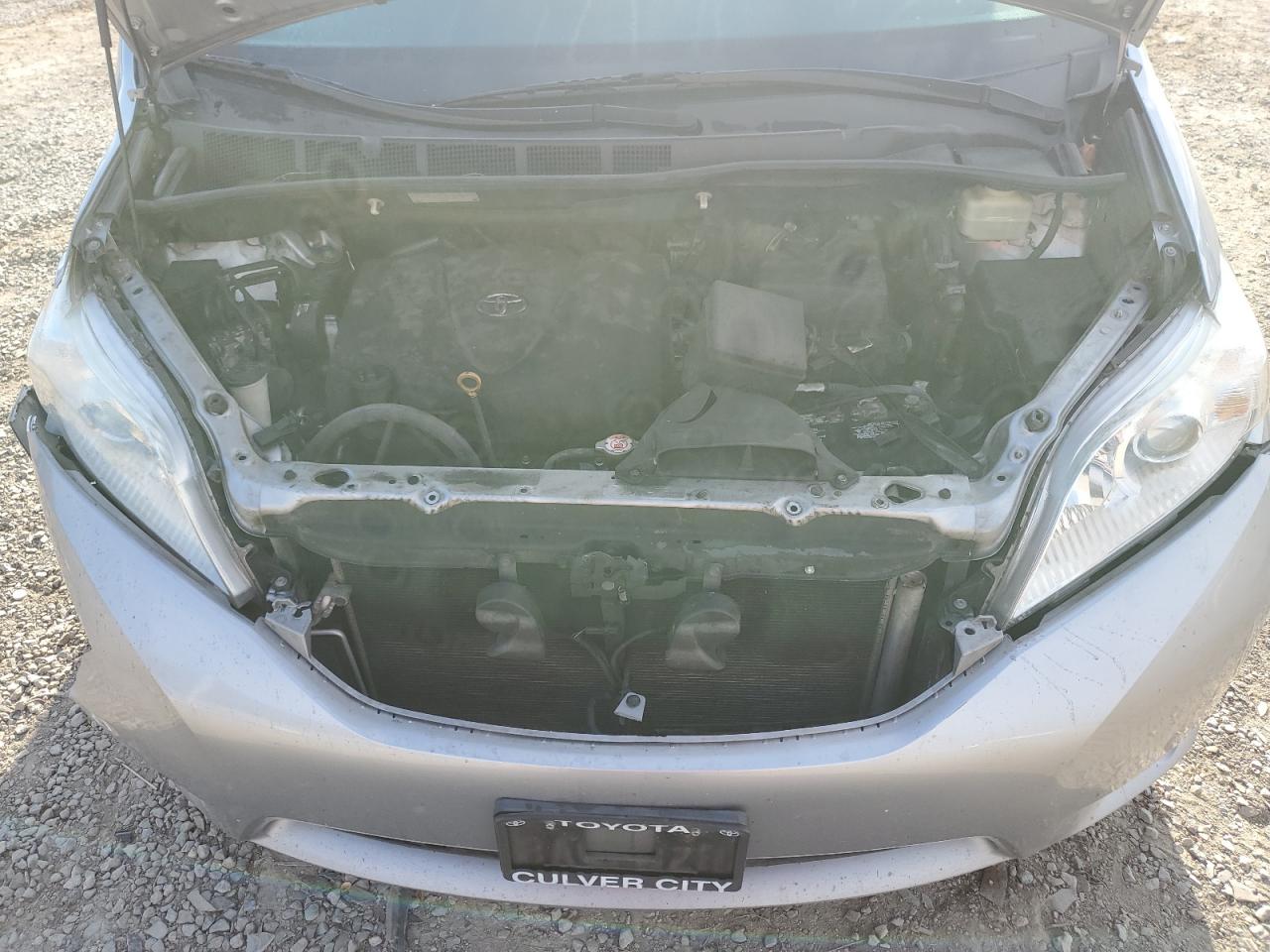 2017 Toyota Sienna Le VIN: 5TDKZ3DC9HS898496 Lot: 84994035