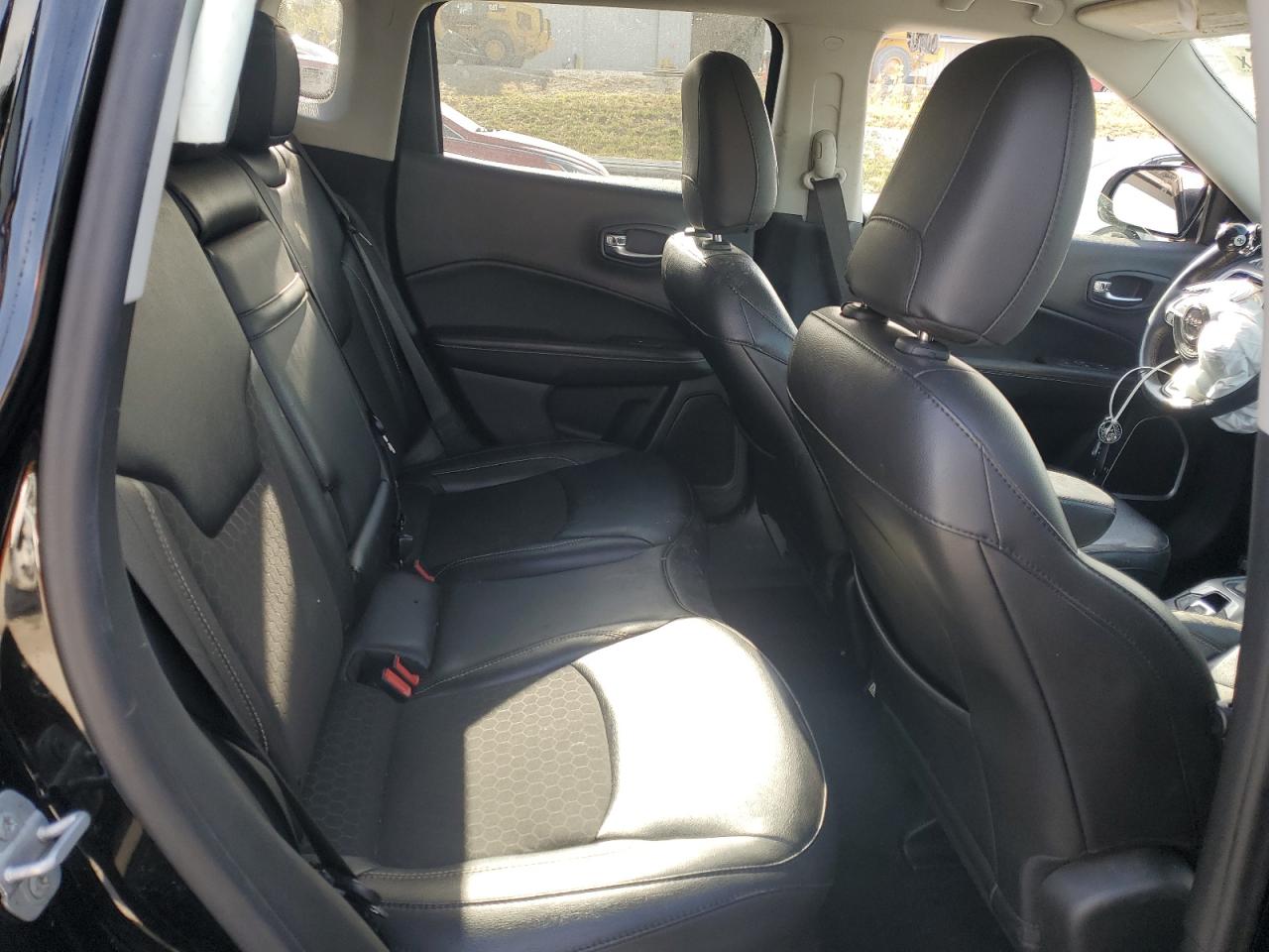 2019 Jeep Compass Latitude VIN: 3C4NJCBB2KT686244 Lot: 89861585