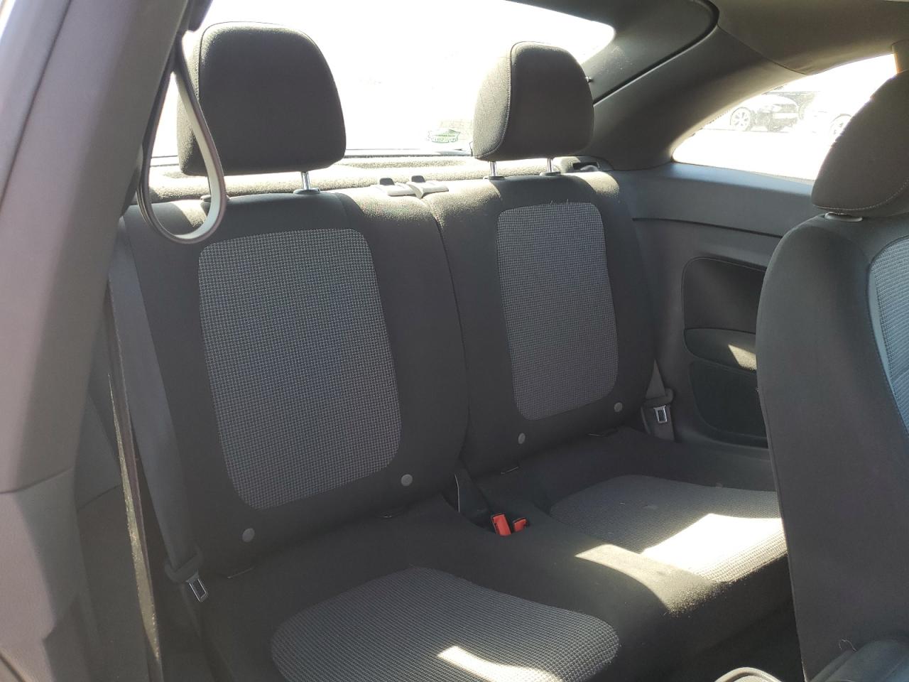 2017 Volkswagen Beetle 1.8T VIN: 3VWF17AT6HM624285 Lot: 85149945