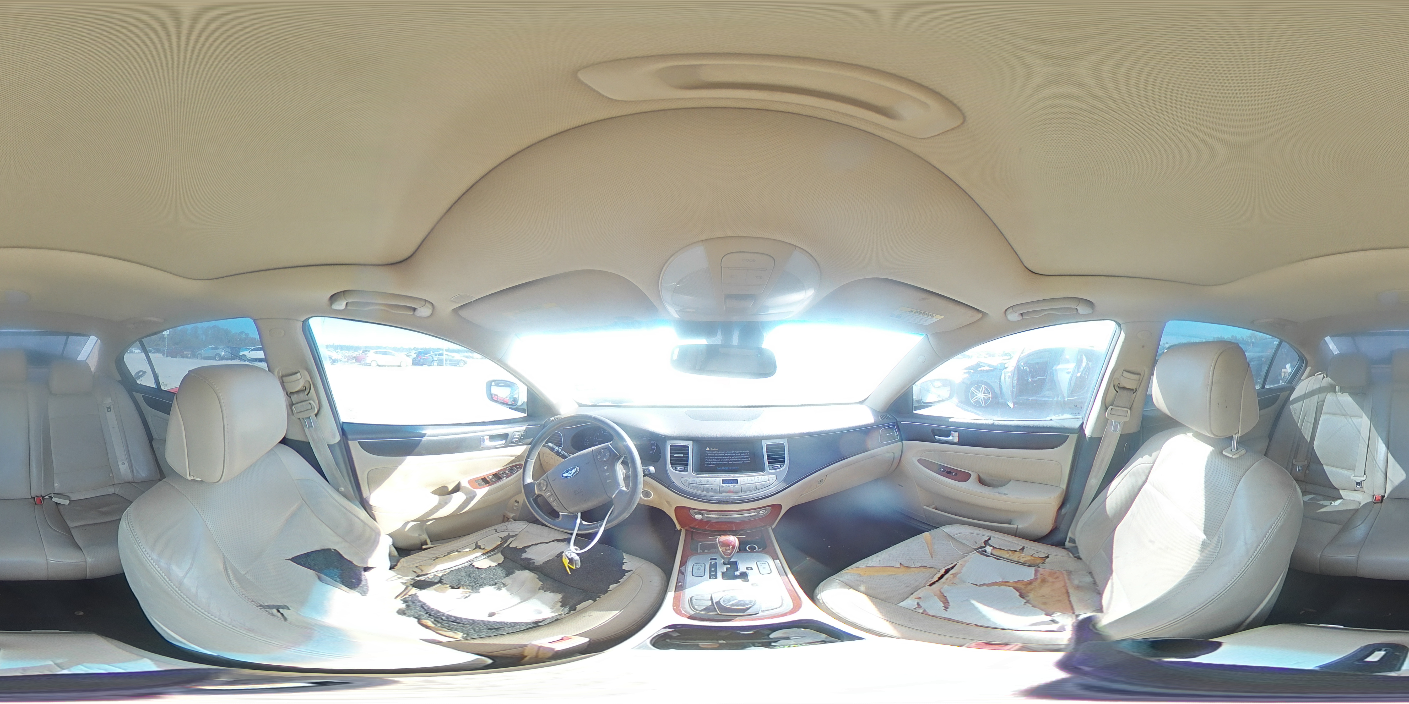 2012 Hyundai Genesis 3.8L VIN: KMHGC4DD4CU207218 Lot: 82463895