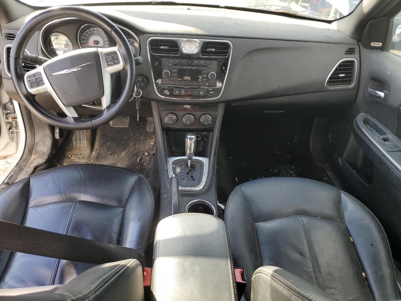 2014 Chrysler 200 Limited VIN: 1C3CCBCGXEN176514 Lot: 90683915