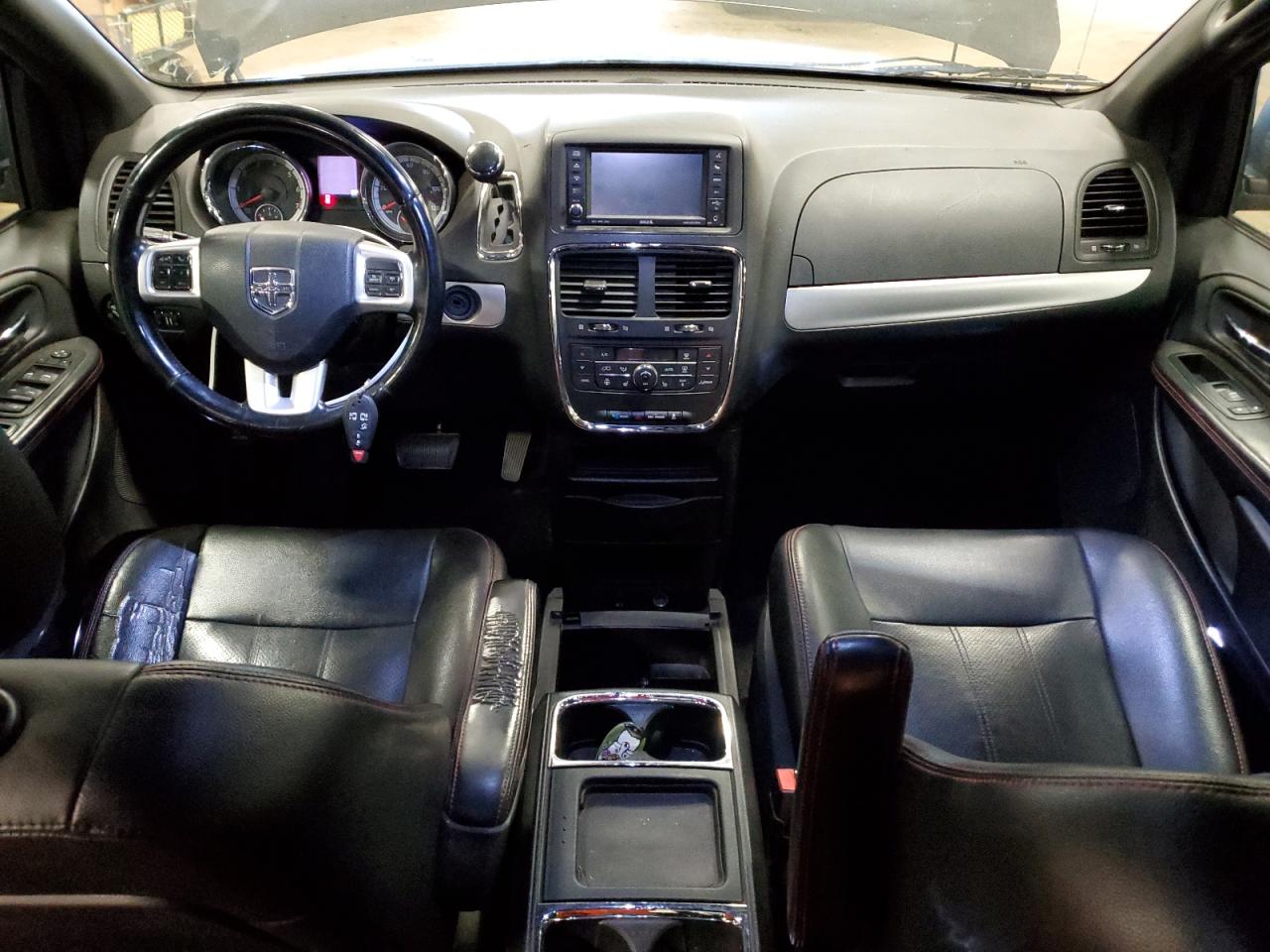 2011 Dodge Grand Caravan R/T VIN: 2D4RN7DG1BR741875 Lot: 81955335