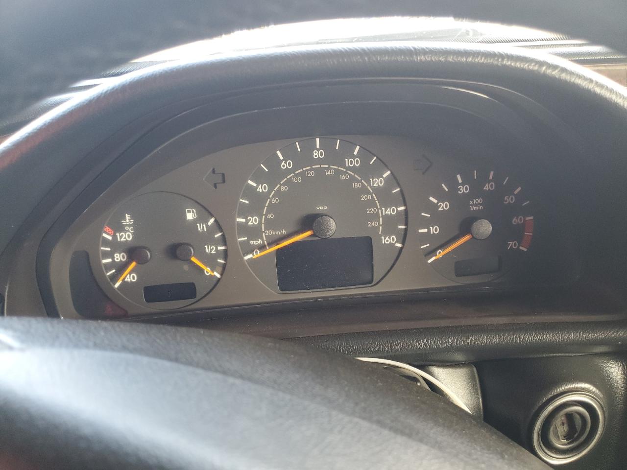 2000 Mercedes-Benz Clk 320 VIN: WDBLK65G5YT045217 Lot: 86090025