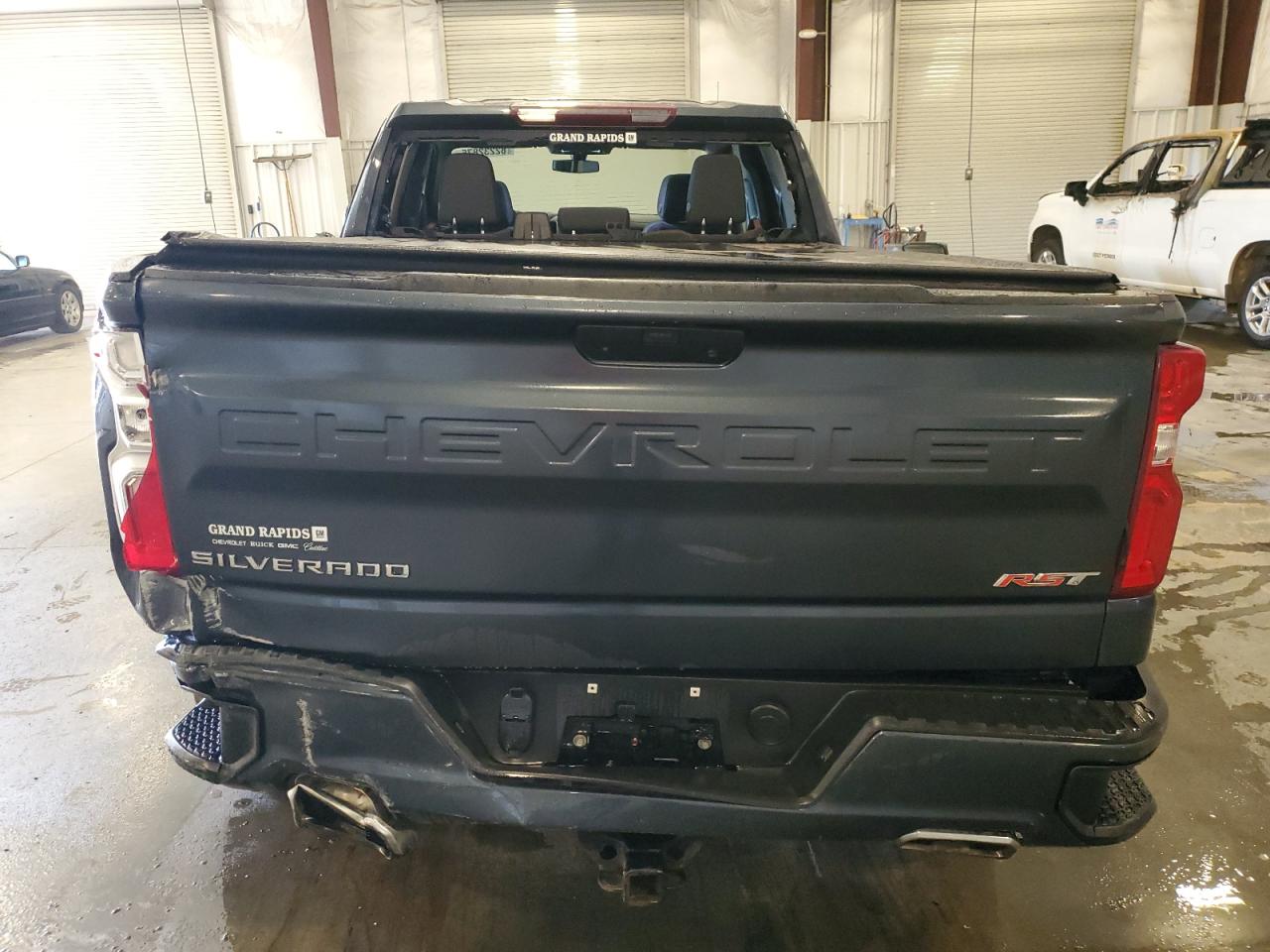 2019 Chevrolet Silverado K1500 Rst VIN: 1GCRYEED8KZ353108 Lot: 82232875