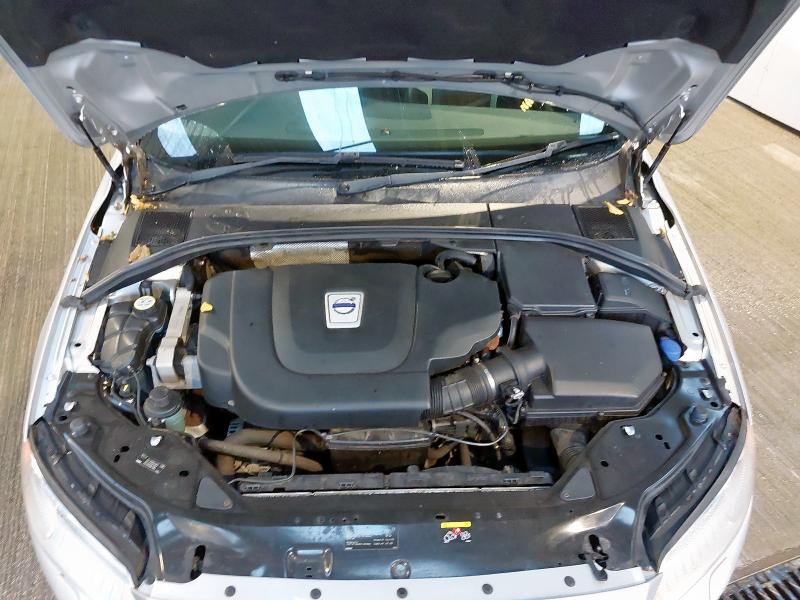 2010 VOLVO V70 R-DESIGN SE D5 AUTO 