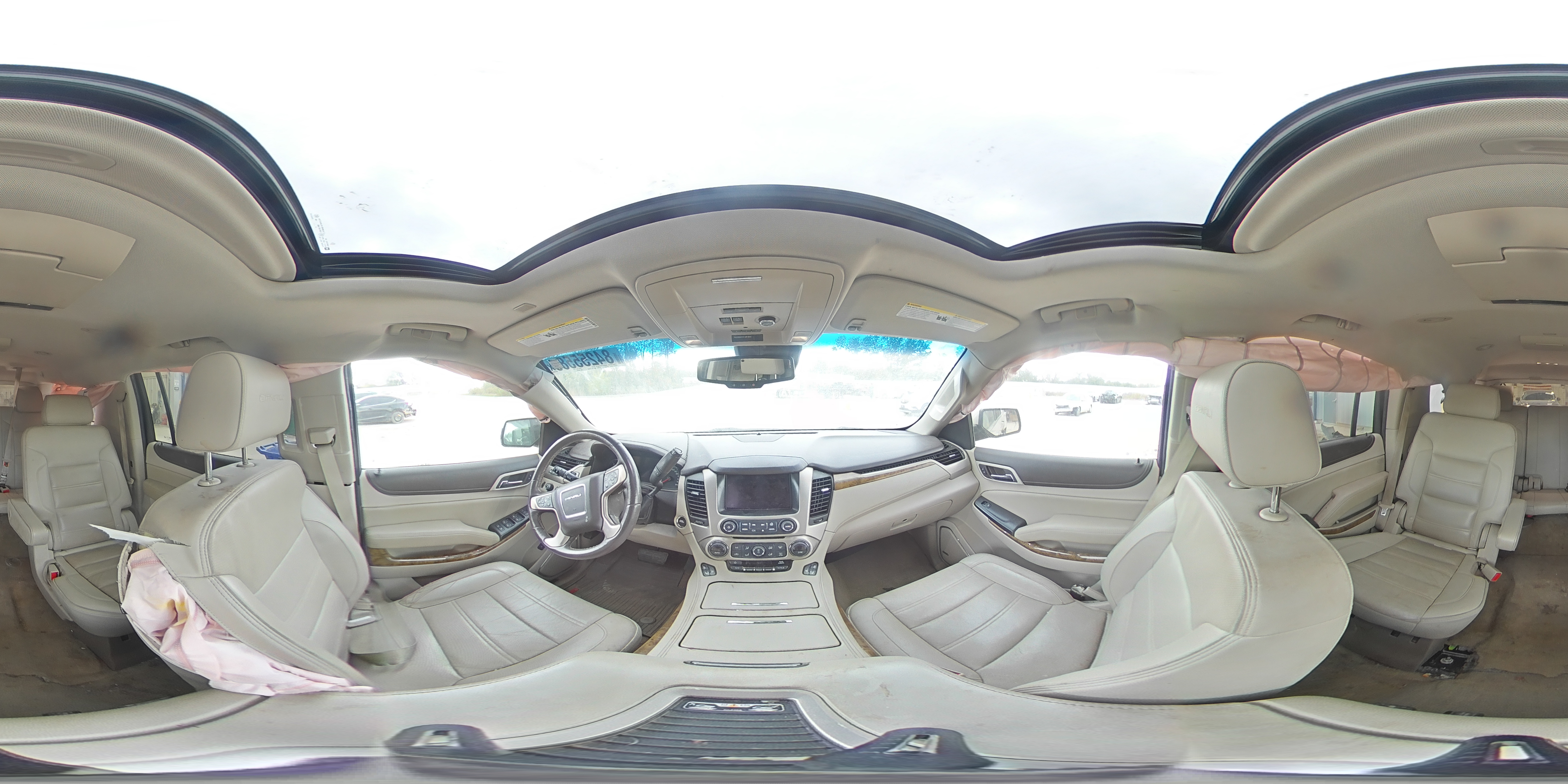 2017 GMC Yukon Xl Denali VIN: 1GKS2HKJ7HR164784 Lot: 84255585