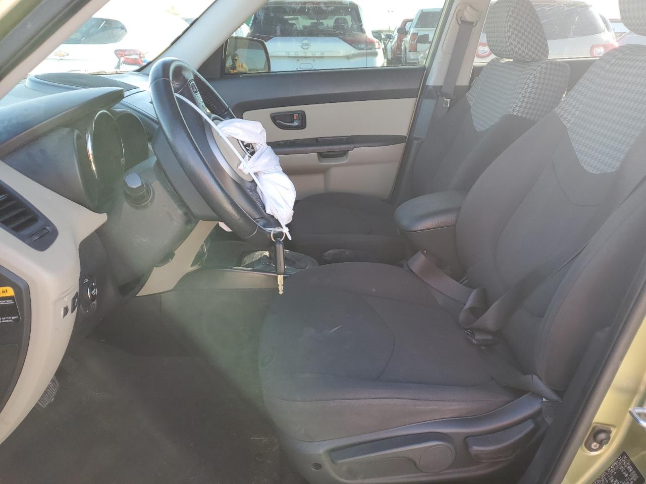 2011 Kia Soul + VIN: KNDJT2A21B7292565 Lot: 89538305