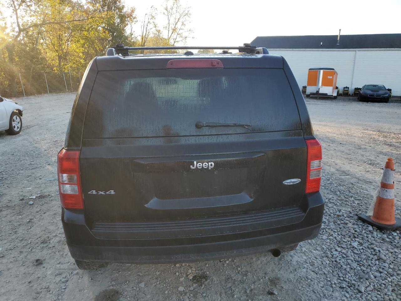 2015 Jeep Patriot Latitude VIN: 1C4NJRFB0FD317648 Lot: 86212595