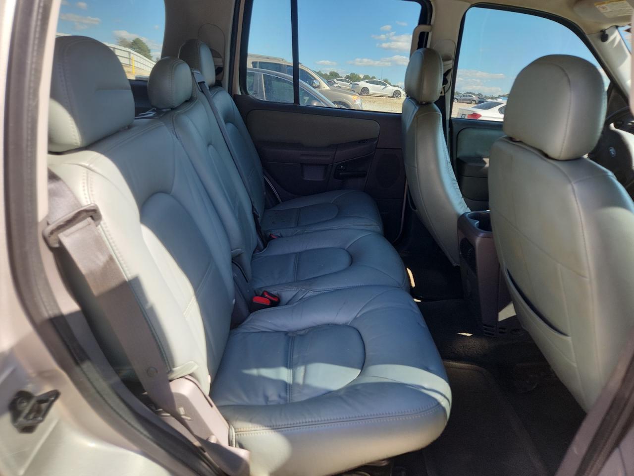 2005 Ford Explorer Xlt VIN: 1FMZU73K25UB32898 Lot: 86283765