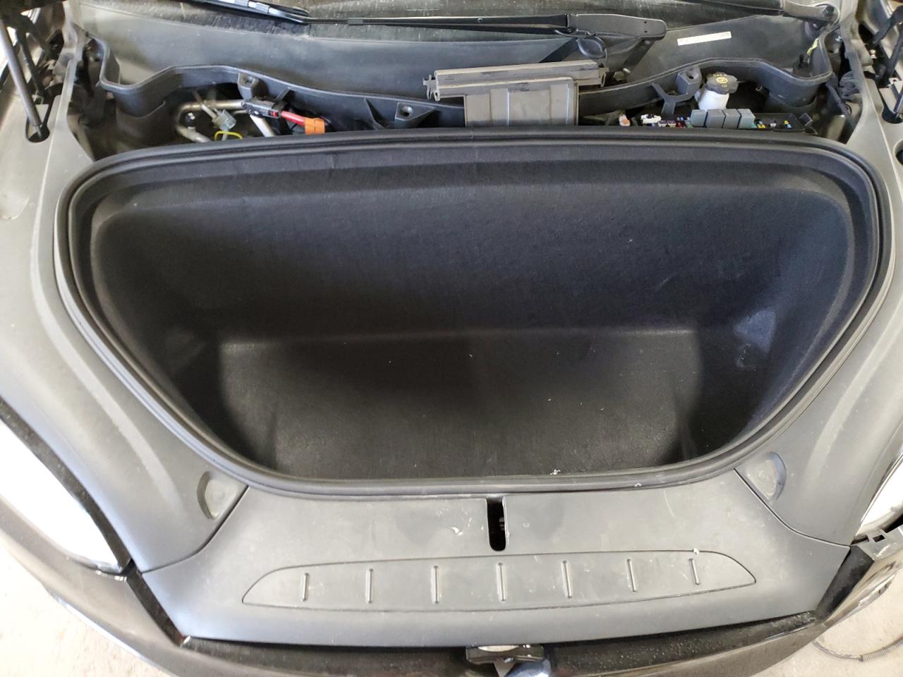 2020 Tesla Model X VIN: 5YJXCBE2XLF301733 Lot: 90254305