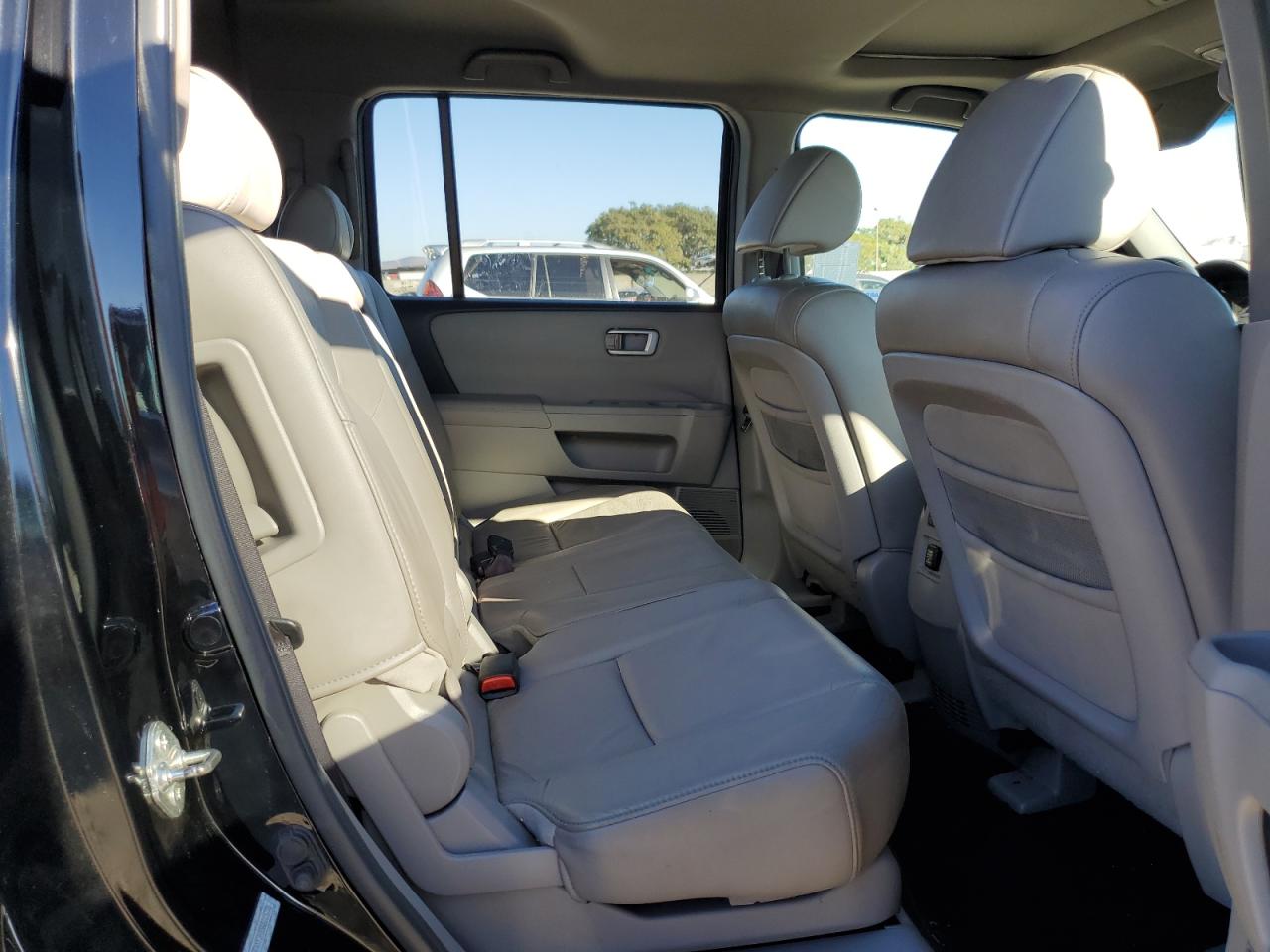 2010 Honda Pilot Exl VIN: 5FNYF3H55AB015776 Lot: 82568295