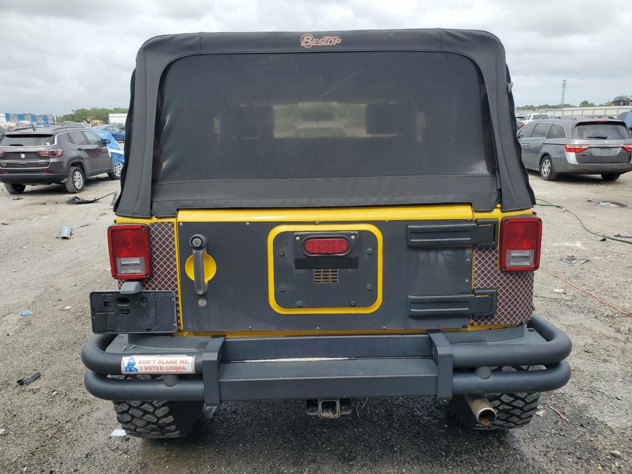 2008 Jeep Wrangler X VIN: 1J4FA24188L523695 Lot: 84798675