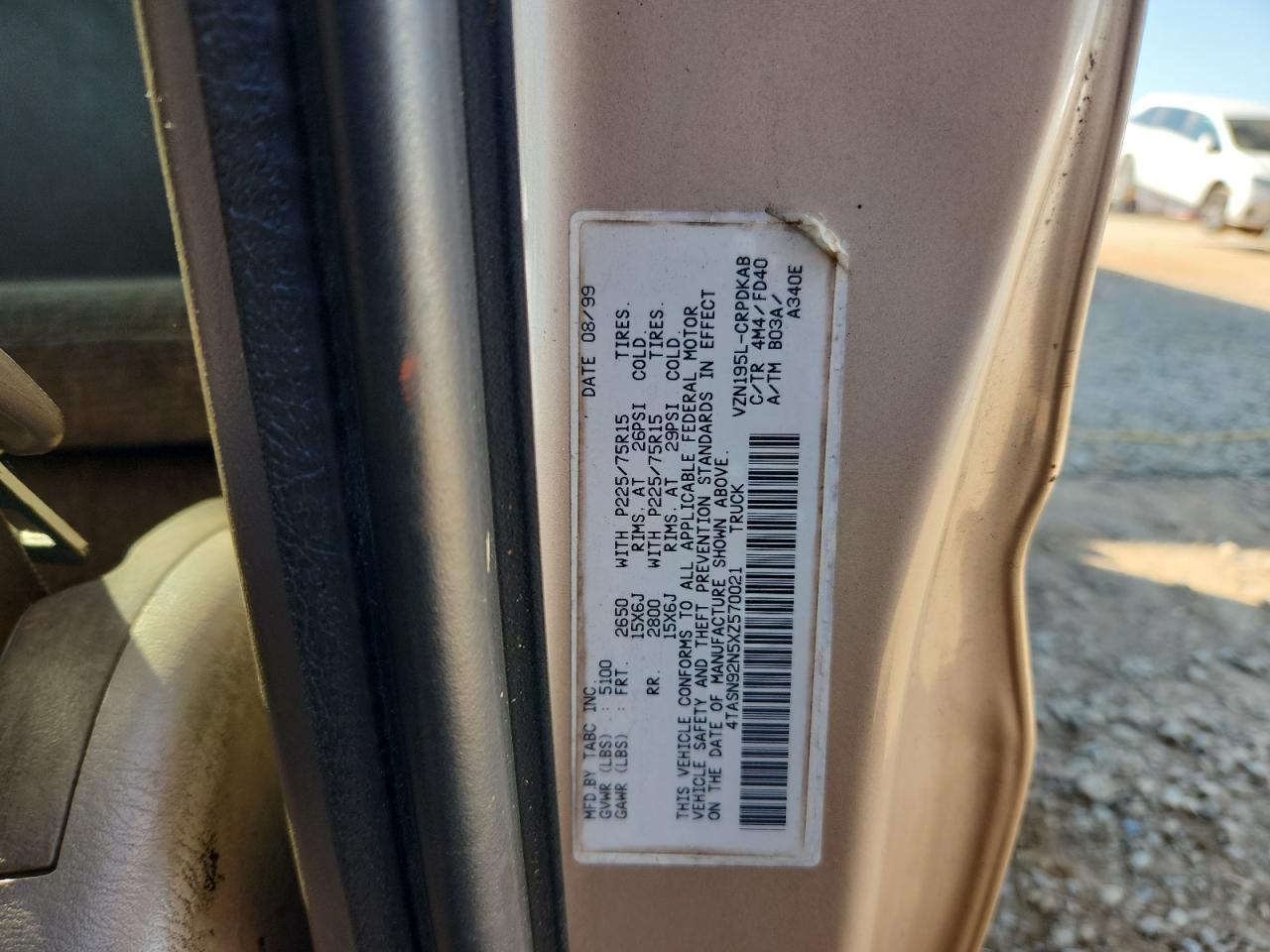 1999 Toyota Tacoma Xtracab Prerunner VIN: 4TASN92N5XZ570021 Lot: 85151085