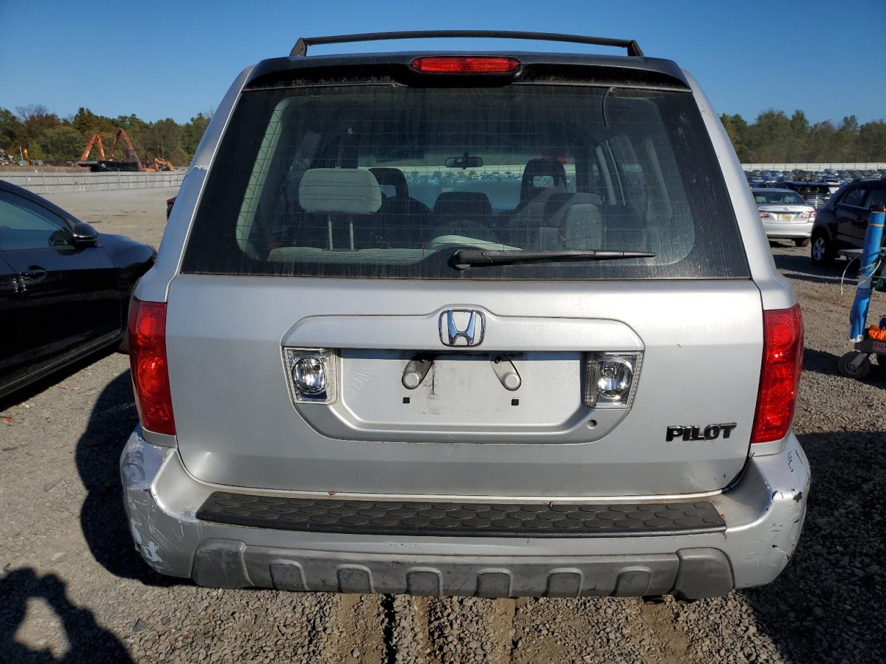 2003 Honda Pilot Lx VIN: 2HKYF18153H552881 Lot: 85306475