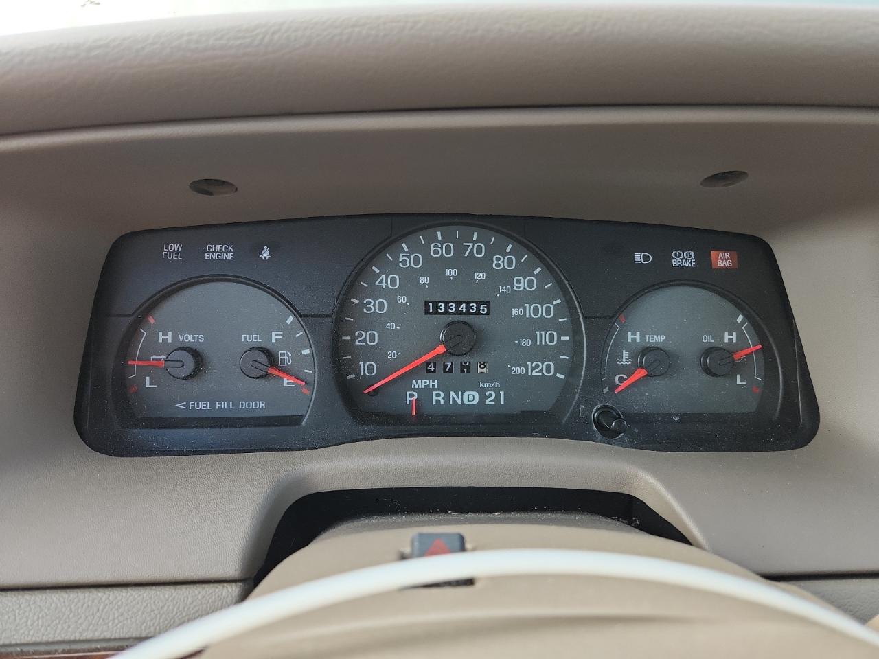 2005 Mercury Grand Marquis Gs VIN: 2MEFM74W55X600929 Lot: 67350755