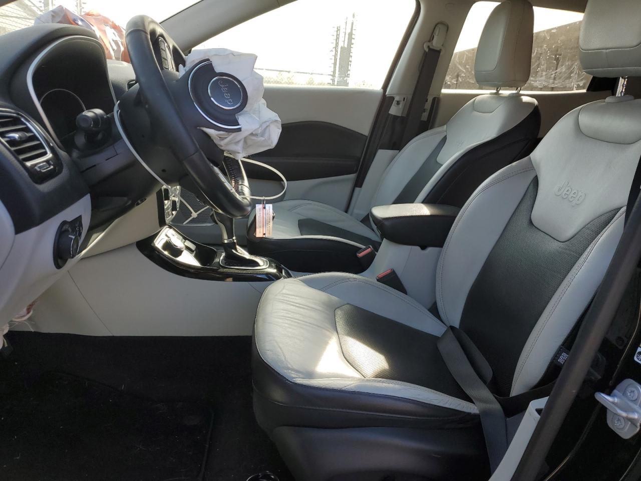 2018 Jeep Compass Limited VIN: 3C4NJDCB3JT131872 Lot: 90408155