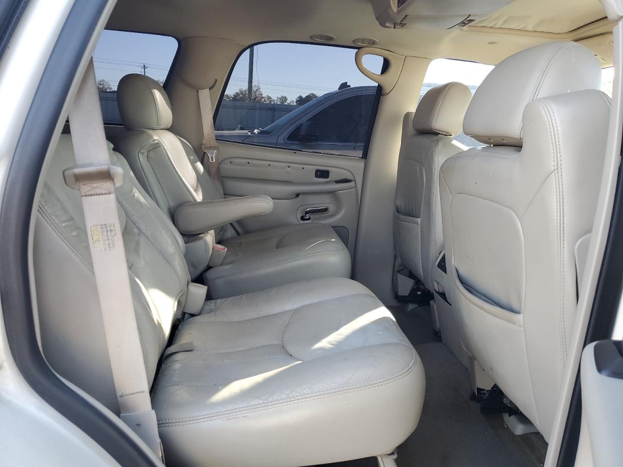 2004 Cadillac Escalade Luxury VIN: 1GYEC63T74R319753 Lot: 82728755