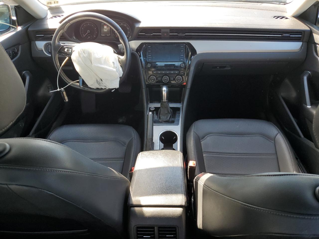 2020 Volkswagen Passat Se VIN: 1VWSA7A3XLC027374 Lot: 84621475